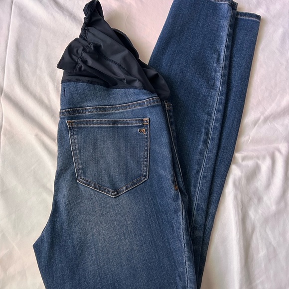 *SOLD* Maternity Skinny Jeans - Picture 5 of 6